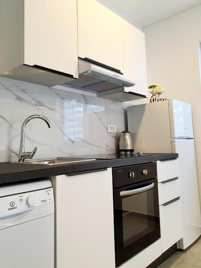 Sea Star Apartments Pjescana Uvala Eksteriør bilde